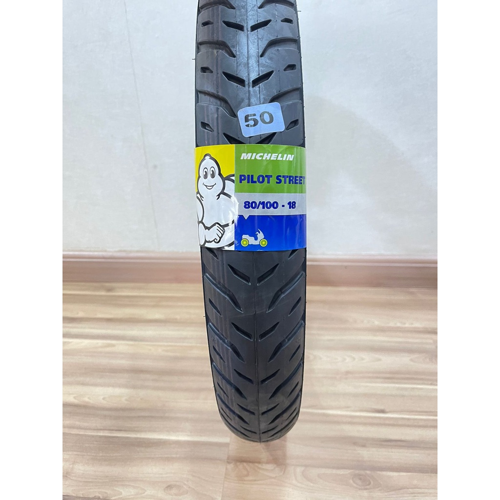 Foto principal de Pneu Michelin 80/100/18 Dianteiro